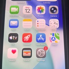 iPhone 14 white