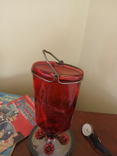Humming bird feeder