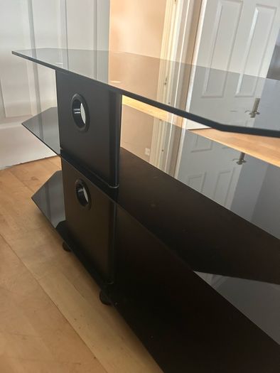 Free TV stand