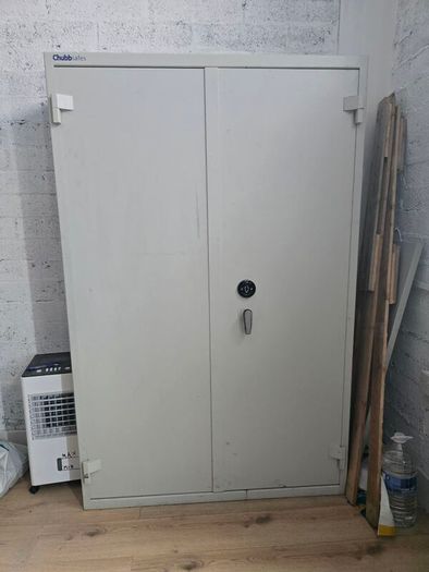 Chubb Safe - Large, Secure double cabinet style