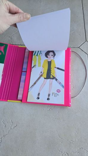 Top model design studio & notebook