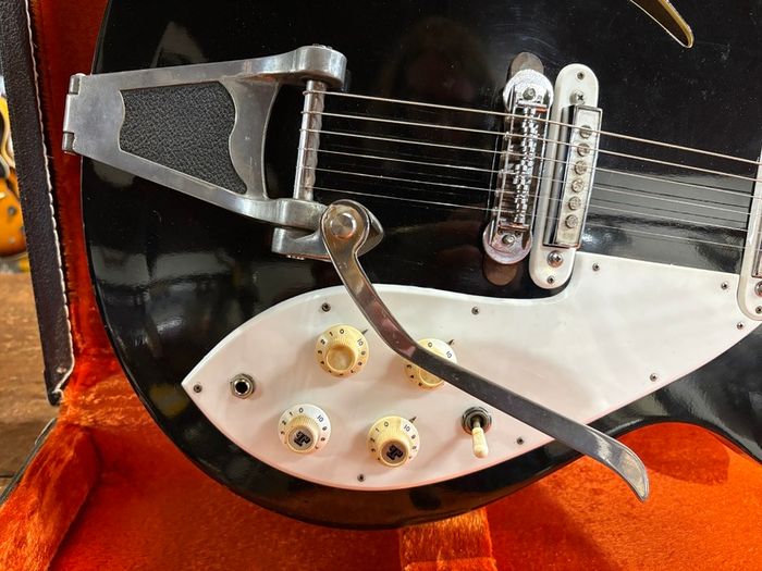 Guyatone SG-42T Black 1960's