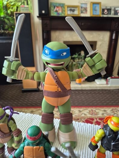 Teenage Mutant Ninja Turles Figures