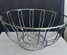 Wire fruit bowl