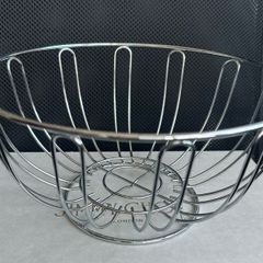 Wire fruit bowl