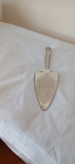 Vintage Mayell cake server. SILVER PLATED 10 inch. .