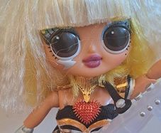 Omg LOL doll "Remix Fame Queen"