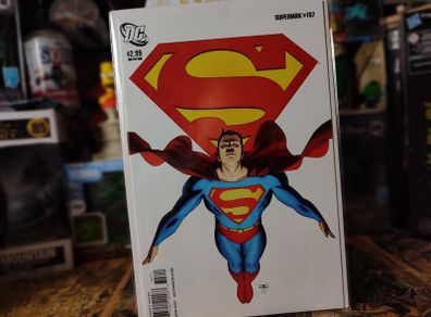Superman ! Issue #707 ! White Background Cover ! 2011 ! by DC Comics !