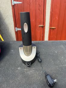 Electric wine opener