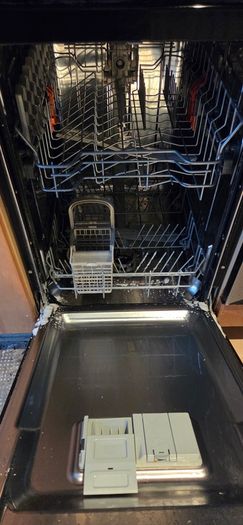 Hotpoint Slimeline Dishwasher Black