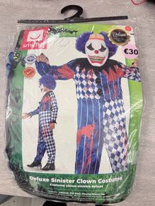 costume