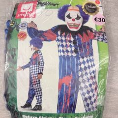costume