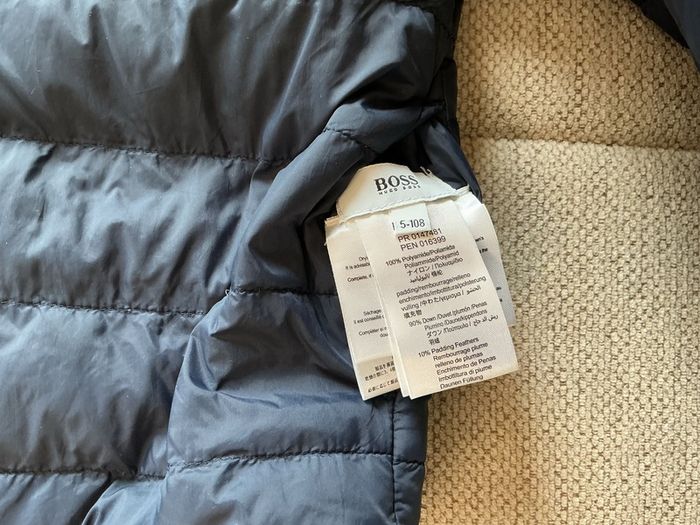 Boss down jacket 4/5yrs