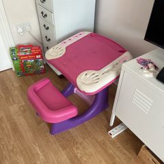 Kids arts and crafts desk