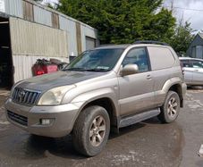 Breaking Toyota land cruiser 2005 diesel