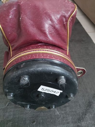 Maxfli golf bag vintage plus golf clubs, golf balls and tees