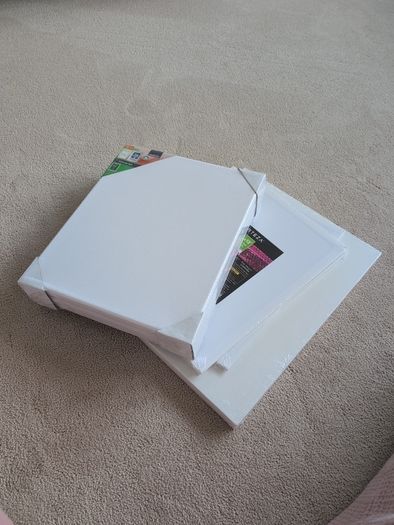 Bundle of canvas, white, arteza and crelando