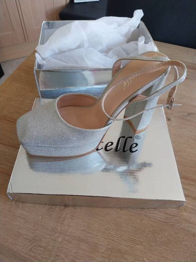 Size 5 or 38 worn once as new