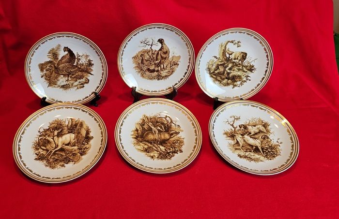 Hunting Motifs Decorative Plate Set , Manufacturer: L. Lichte, Fine China, GDR (East Germany), 1960s-1970s