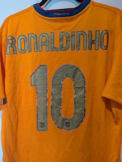 Barcelona Football Shirt | 2006/07 | Nike | Large | Ronaldinho