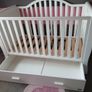 White cot bed Image 2