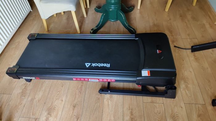 Reebok Jet 100 Folding Treadmill
