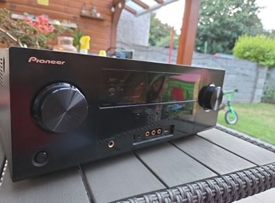 Pioneer VSX-921( read the add details )
