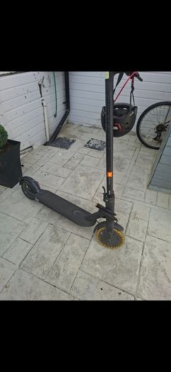 Electric scooter