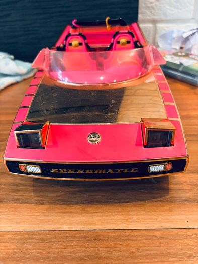 34 LOL dolls + 5 OMG dolls + 9 babies +5 pets & 159 accessories & a LOL doll limited edition car with pool and disco!