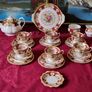 Rare 45 Piece Royal Albert Lady Hamilton Bone China Gold Gilt Dinner And Tea Service / Set For 6 Person Setting Made In England Image 6