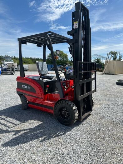 2400kg electric forklift