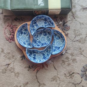 Hors DOeuvres platter. Never used and still in packaging.
