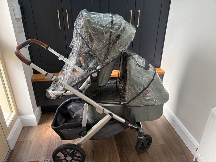 UPPAbaby Vista in Emmett plus accessories