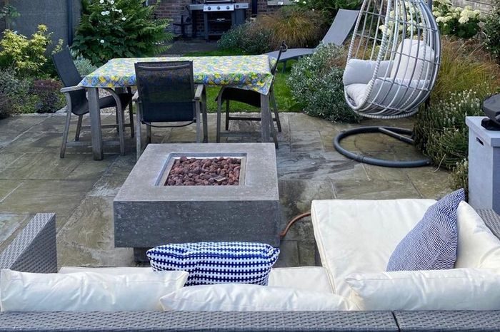 Elementi Manhattan Fire Table