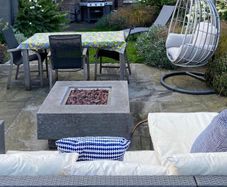 Elementi Manhattan Fire Table