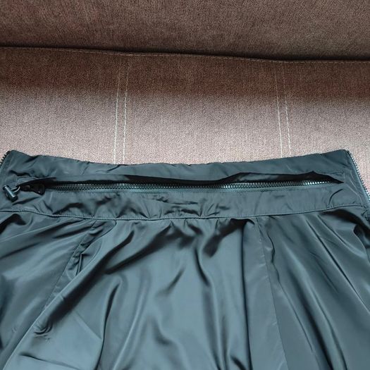 black ZARA cropped windbreaker, size XS