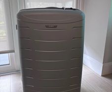 Large suitcase Samsonite Aerolux Large Spinner Silver. Like New