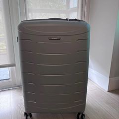 Large suitcase Samsonite Aerolux Large Spinner Silver. Like New
