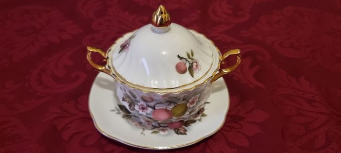 Royal Imperial Fruit Garden Finest Bone China Gold Gilt Two Handled Sugar Bowl With Lid And Underplate Made In England