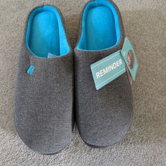 Mens slippers size 12/13 new with tags