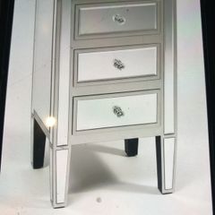 Pair of mirrored lockers 3 drawers
