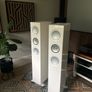 KEF R5 Floor standing speakers - piano white Image 2
