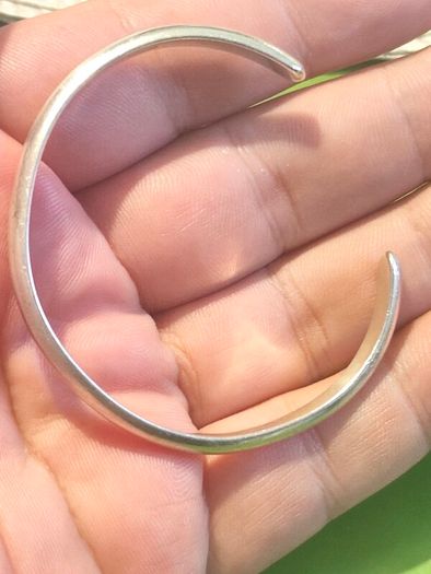 Sterling silver bangle