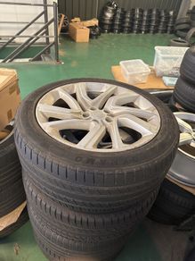 21" Range Rover sport alloy with tyres
