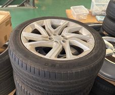 21" Range Rover sport alloy with tyres