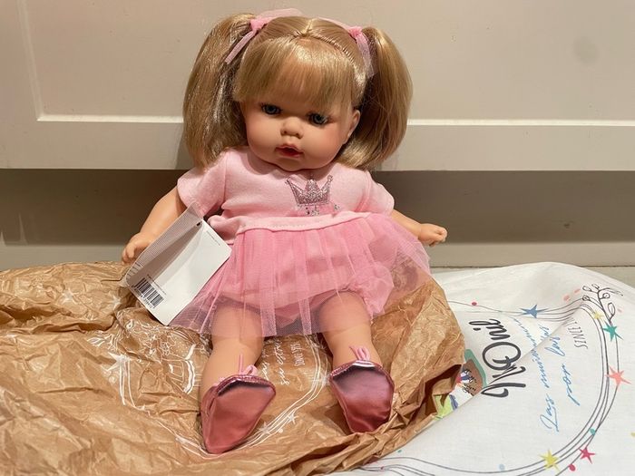 Baby girl doll NINES D'ONIL Tita Bailarina Mec Ingles speaking mechanism brand new