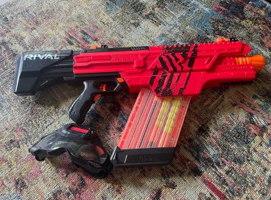 RARE Nerf Rival Blaster Rival MxV1-4000 rapid fire and eye protection mask