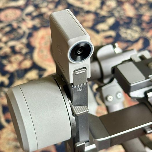 DJI RS 4 Mini Combo with Intelligent Tracking Module
