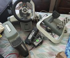 Xbox360. console, official steering wheel + games