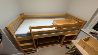 Mid-sleeper bed